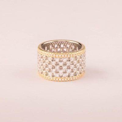 Band ring with white zirconia