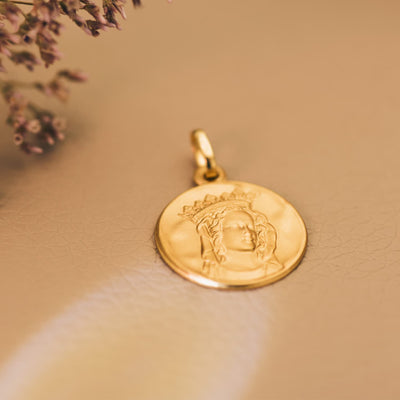 18K Yellow Gold Medal Notre Dame De Paris 18 mm