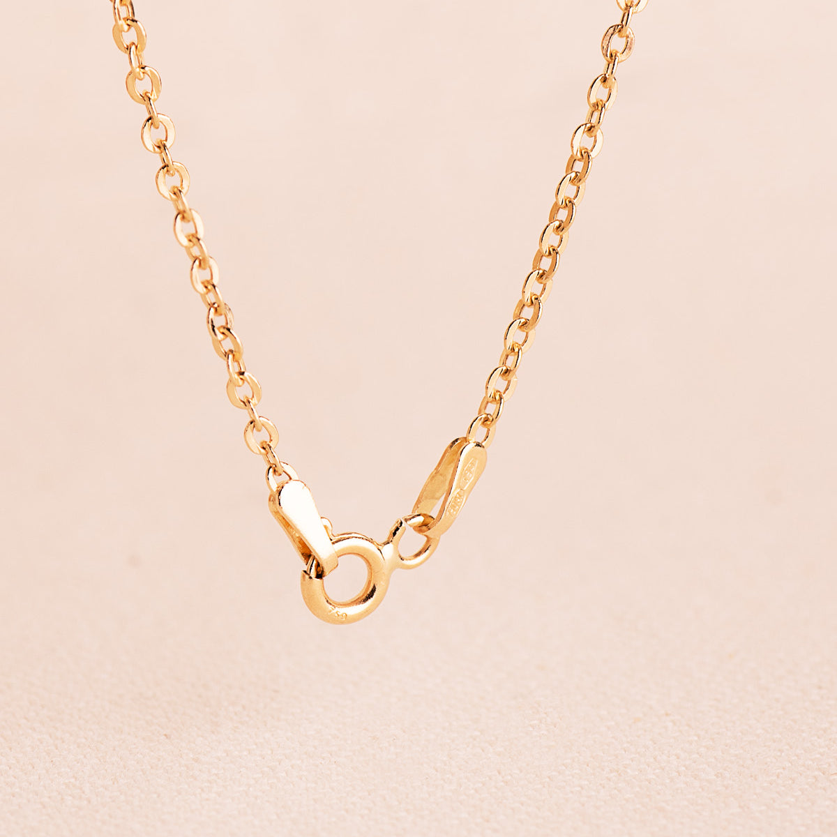 18K Cadena Hueca Forzada 45 cm 1.2 mm