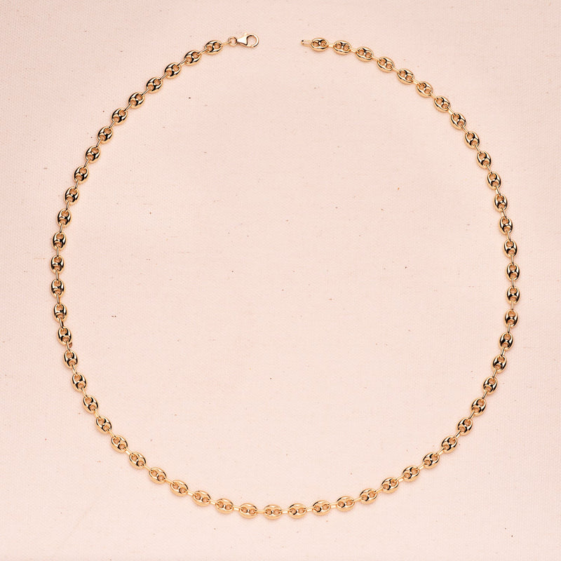 18K Yellow Gold Hollow Rope Chain Width: 8x6mm. Length: 60 cm