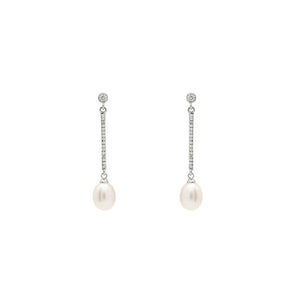 Long pearl earrings with movement and zirconia detail 