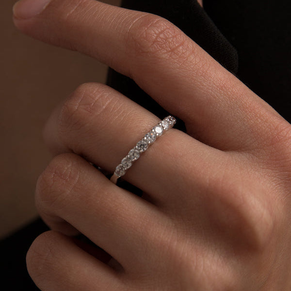 Fine Silver Rings with White Zirconia Motif