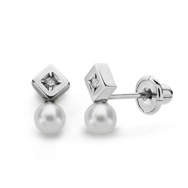 18K Earrings Pearl and Diamonds Brilliant Cut 0.012 Qts.