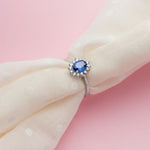 Bague saphir en or blanc 18 carats 0,98 Qts. avec des diamants