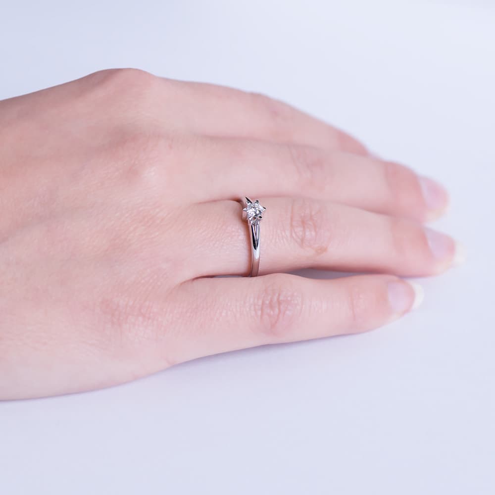 18K Solitario Diamante Talla Brillante Oro Blanco 0.150 Qts. Si-H