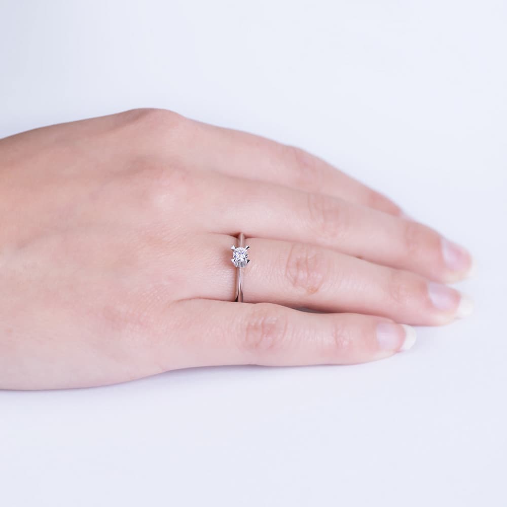 Solitaire diamant 18K taille brillant or blanc 0,200 Qts. Si-H