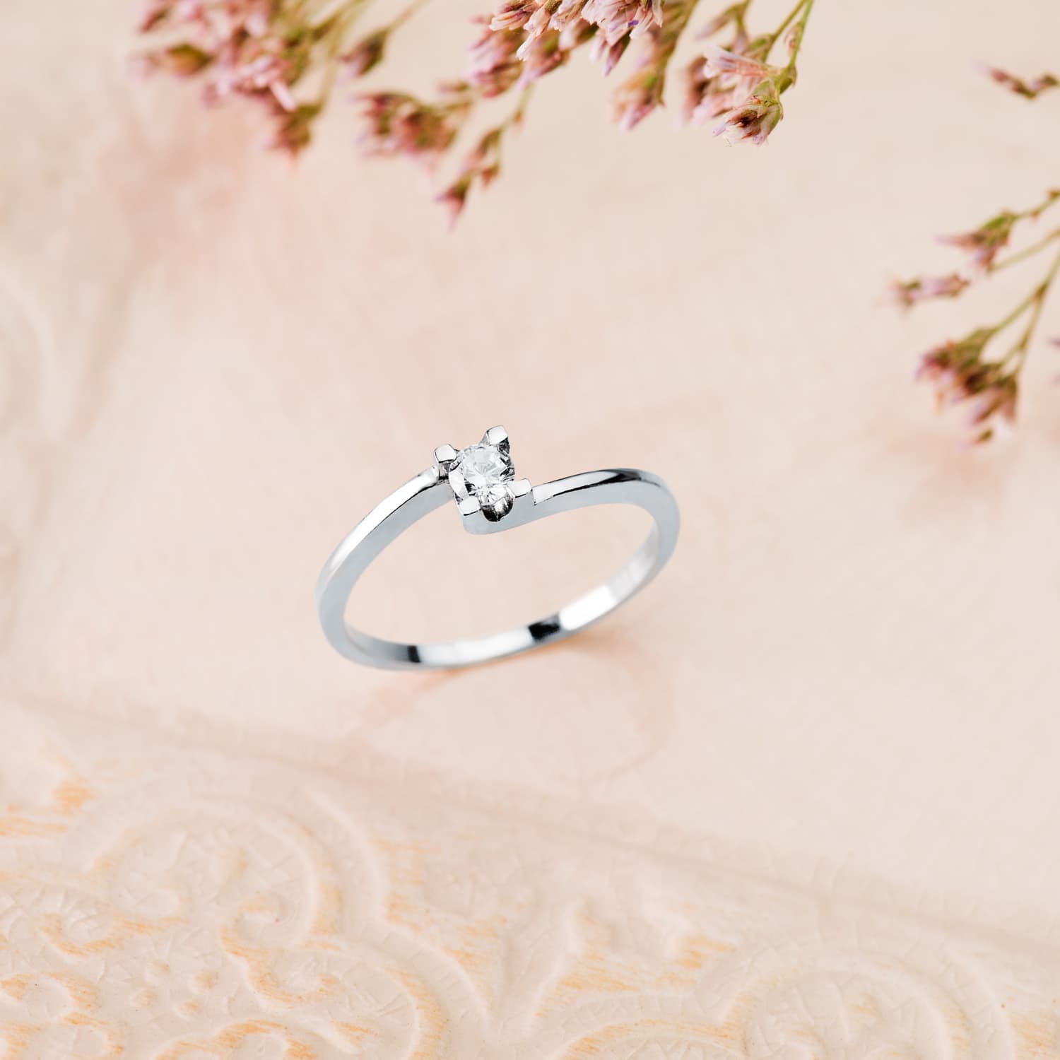 18K Solitario Diamante Talla Brillante Oro Blanco 0.150 Qts. Si-H