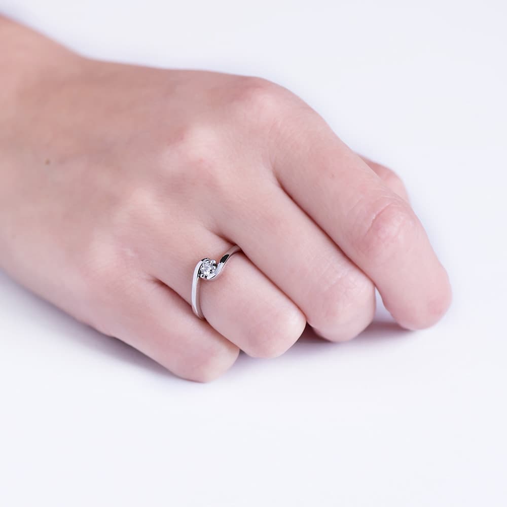 18K Solitario Diamante Talla Brillante Oro Blanco 0.150 Qts. Si-H