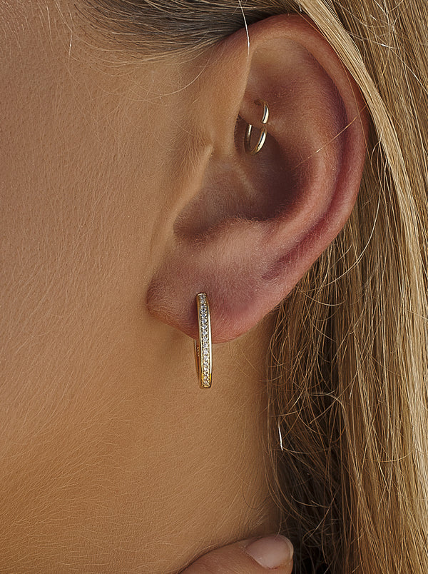 Gold-plated silver hoop earrings with cubic zirconia design