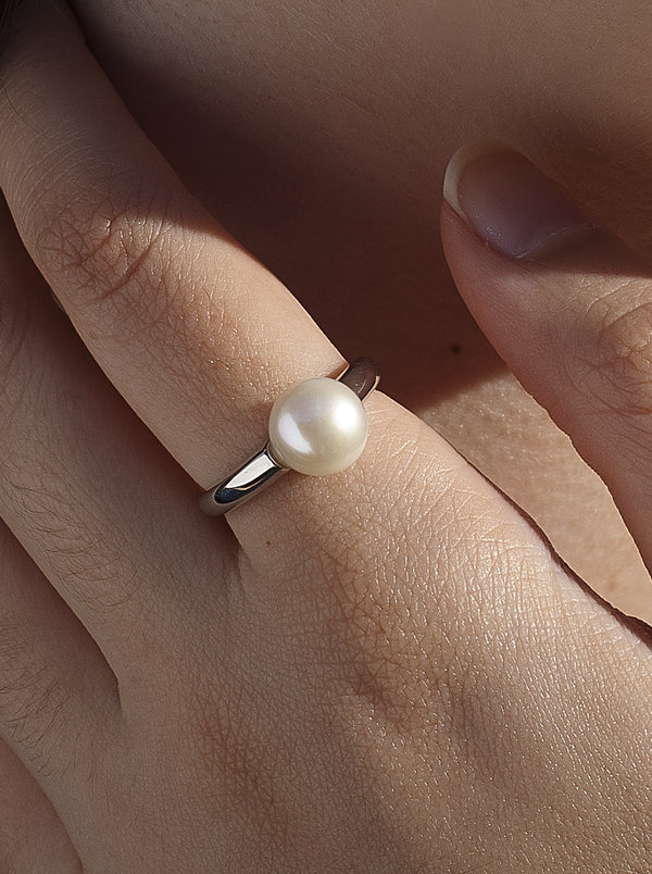 Classic Style Silver Pearl Ring with Central Pearl – Sanchis Salcedo