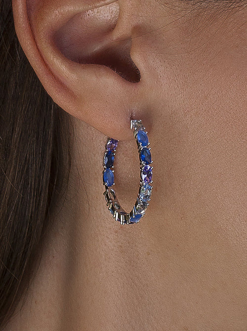 Pendientes aro con piedras en tonos azules de talla oval