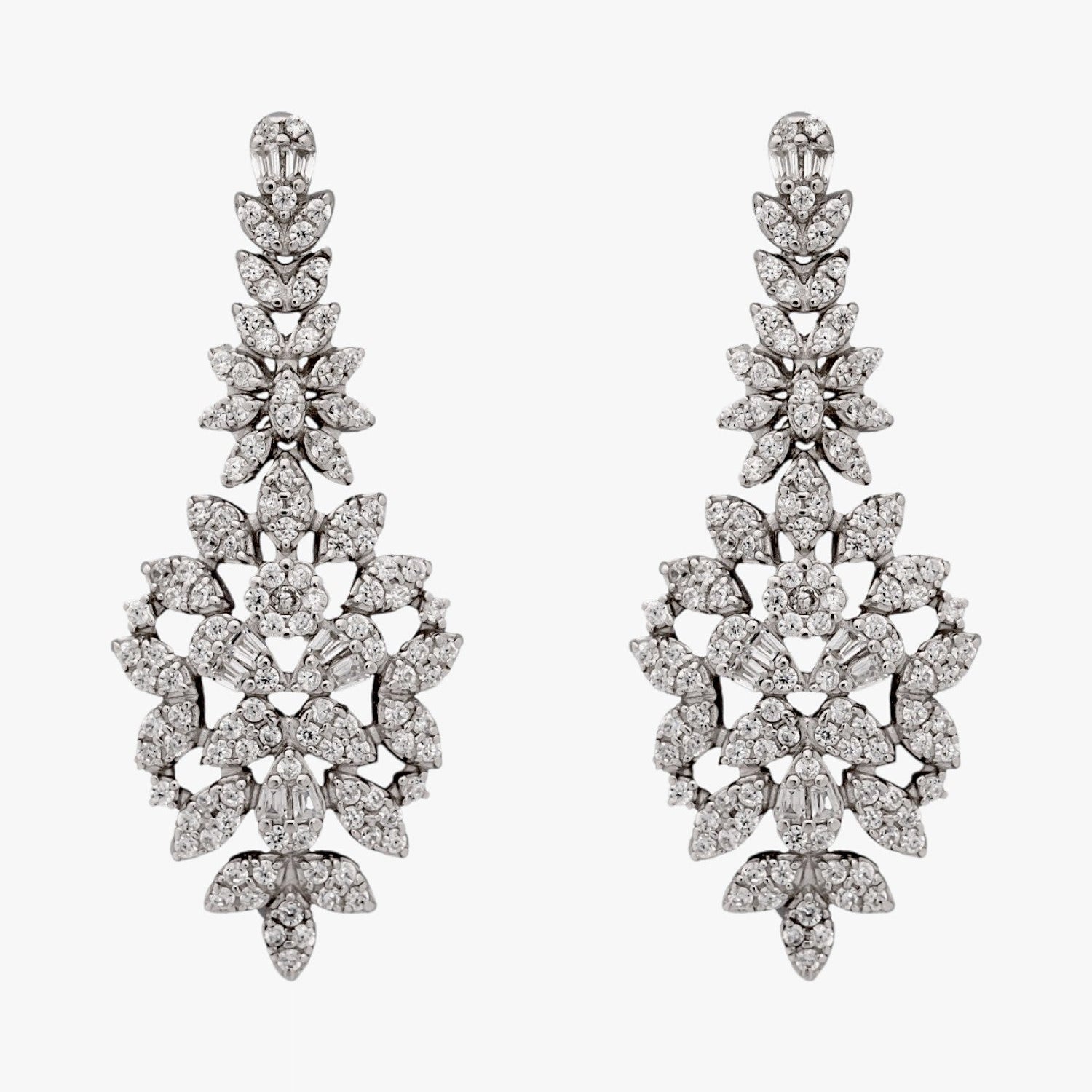 Pendientes de novia en plata con circonitas blancas en forma de racimo