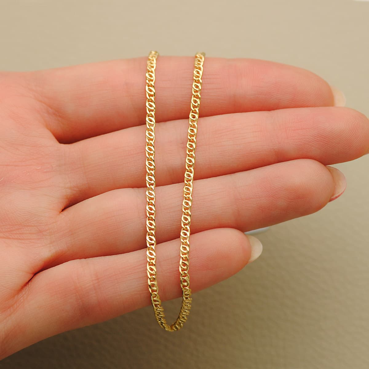 18K Cadena Oro Amarillo Ancla Hueca Largo 45 cm Ancho 2 mm