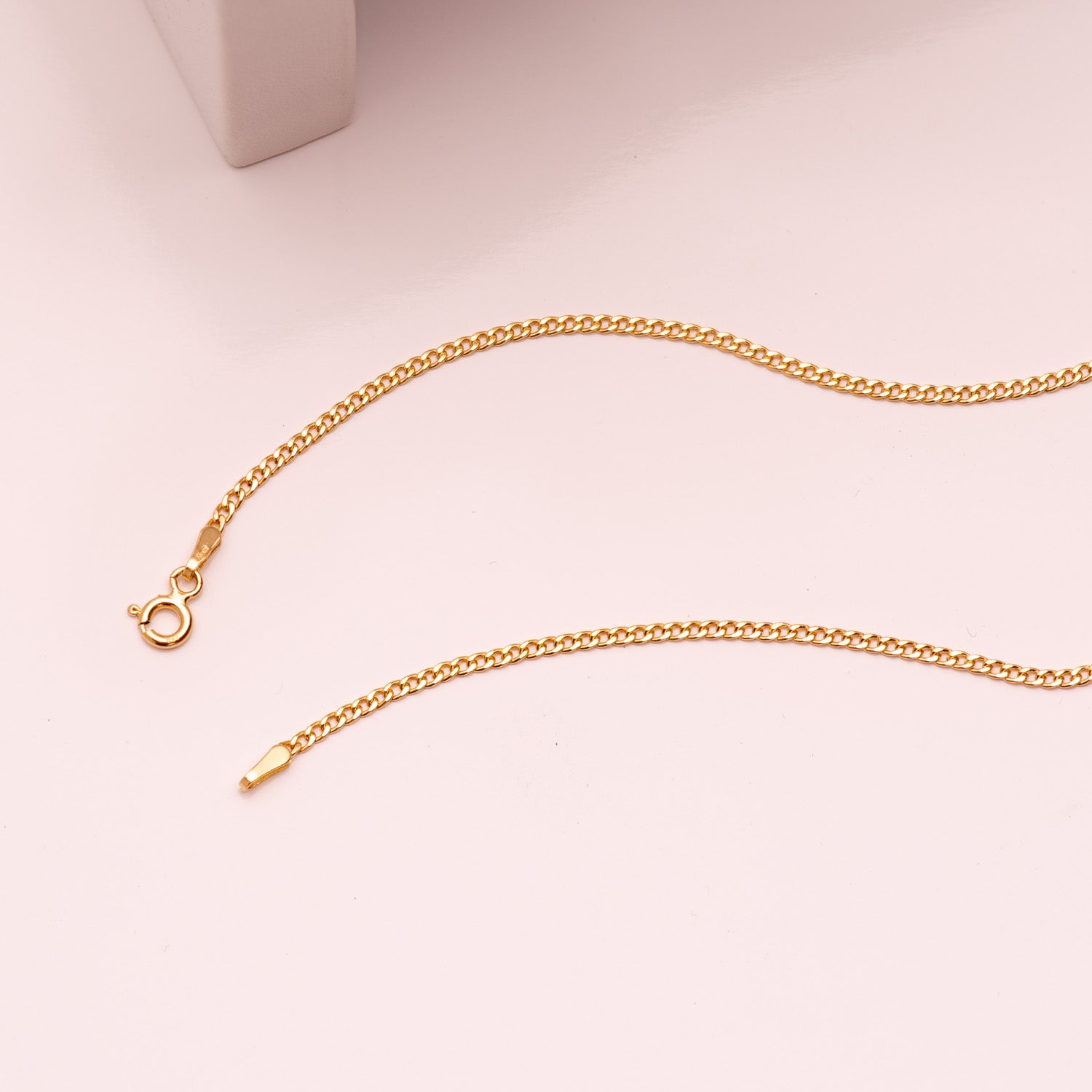 Corrente 18K Barbada Oca 60cm Largura 1,5 mm 2,90 Gr