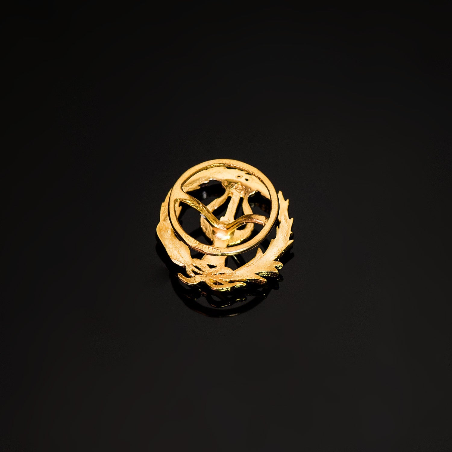 18K Abzeichen Gelbgold Musiker 16 x 14 mm