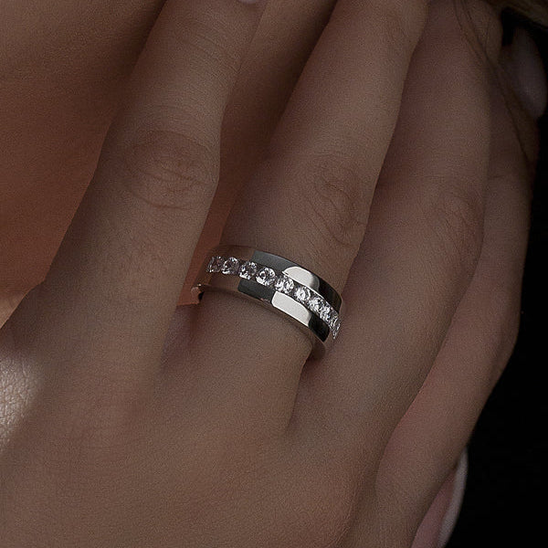 Silver Ring with Central Zirconia Lane