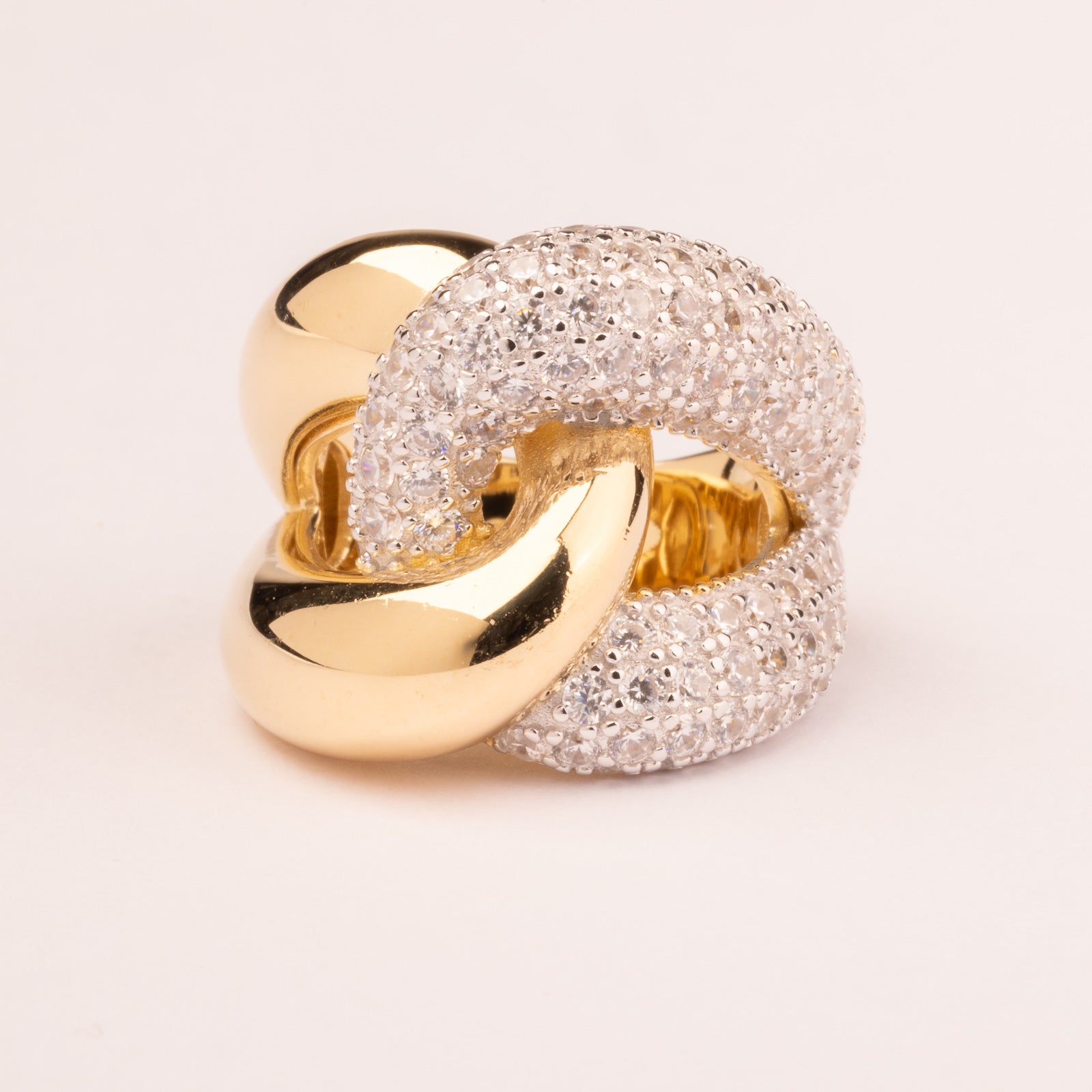 Knot ring with cubic zirconia plated in 18k gold