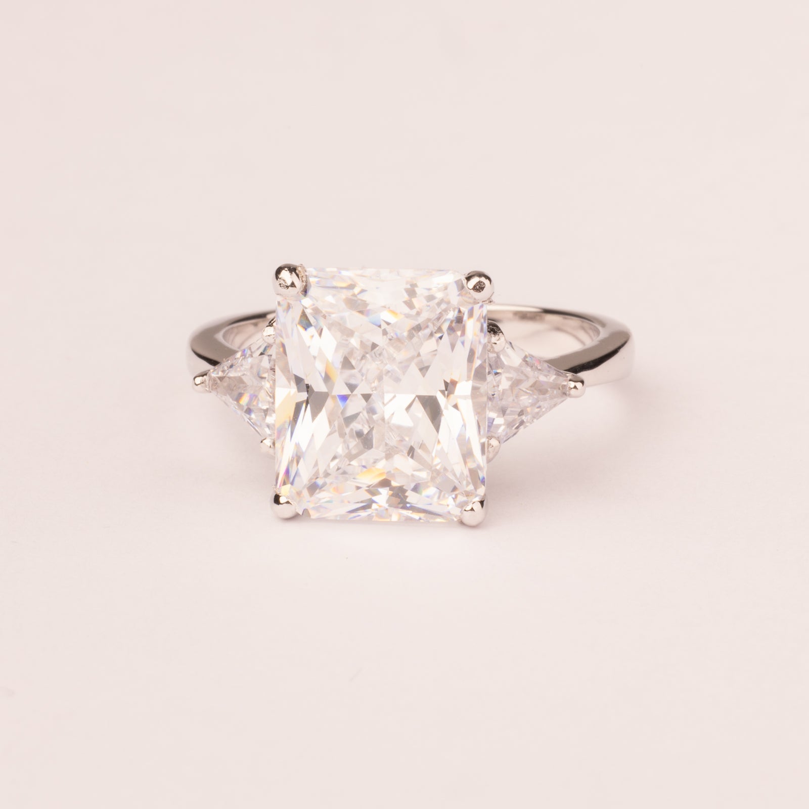 Ring with white cubic zirconia emerald cut