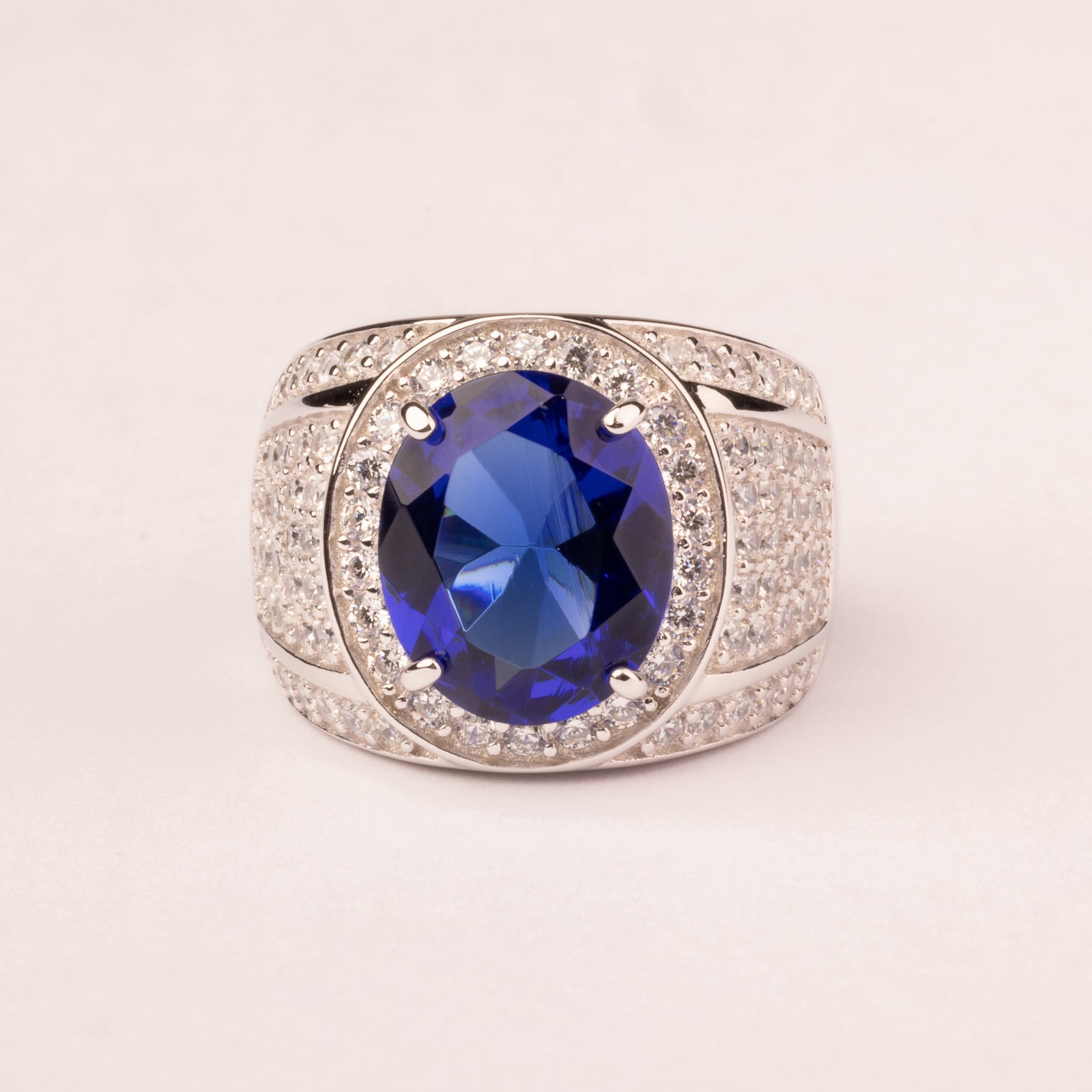 Ring High central mesh oval zirconia sapphire