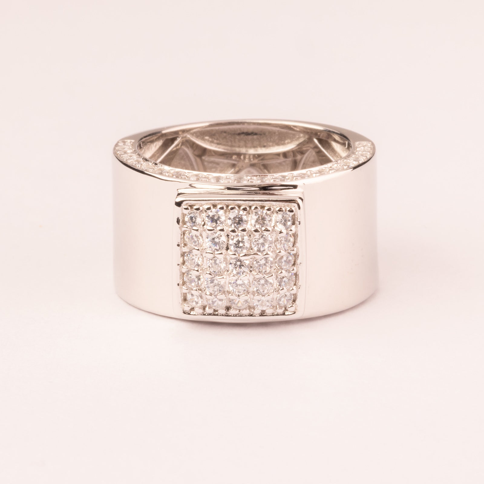 Chevalier Mesh Ring with Square Pavé