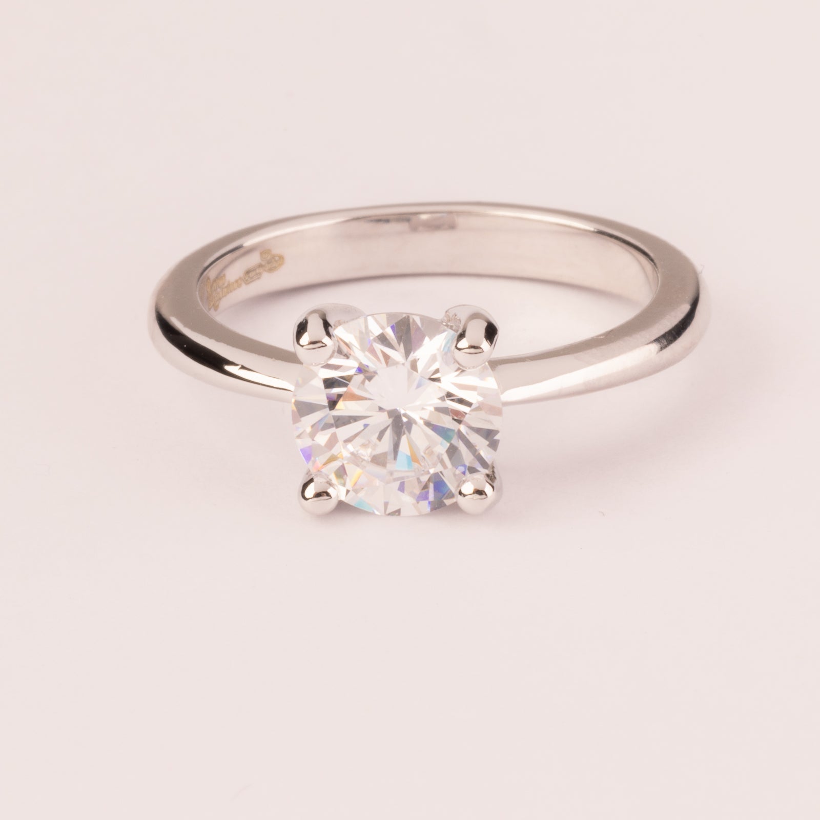 Solitaire 4 claws with 8 mm cubic zirconia