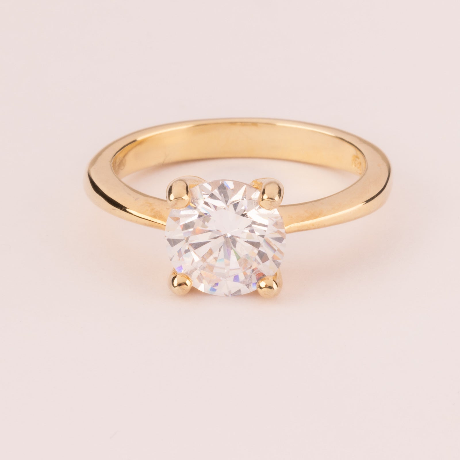 Solitaire 4 claws with 8 mm cubic zirconia gold plated 18k
