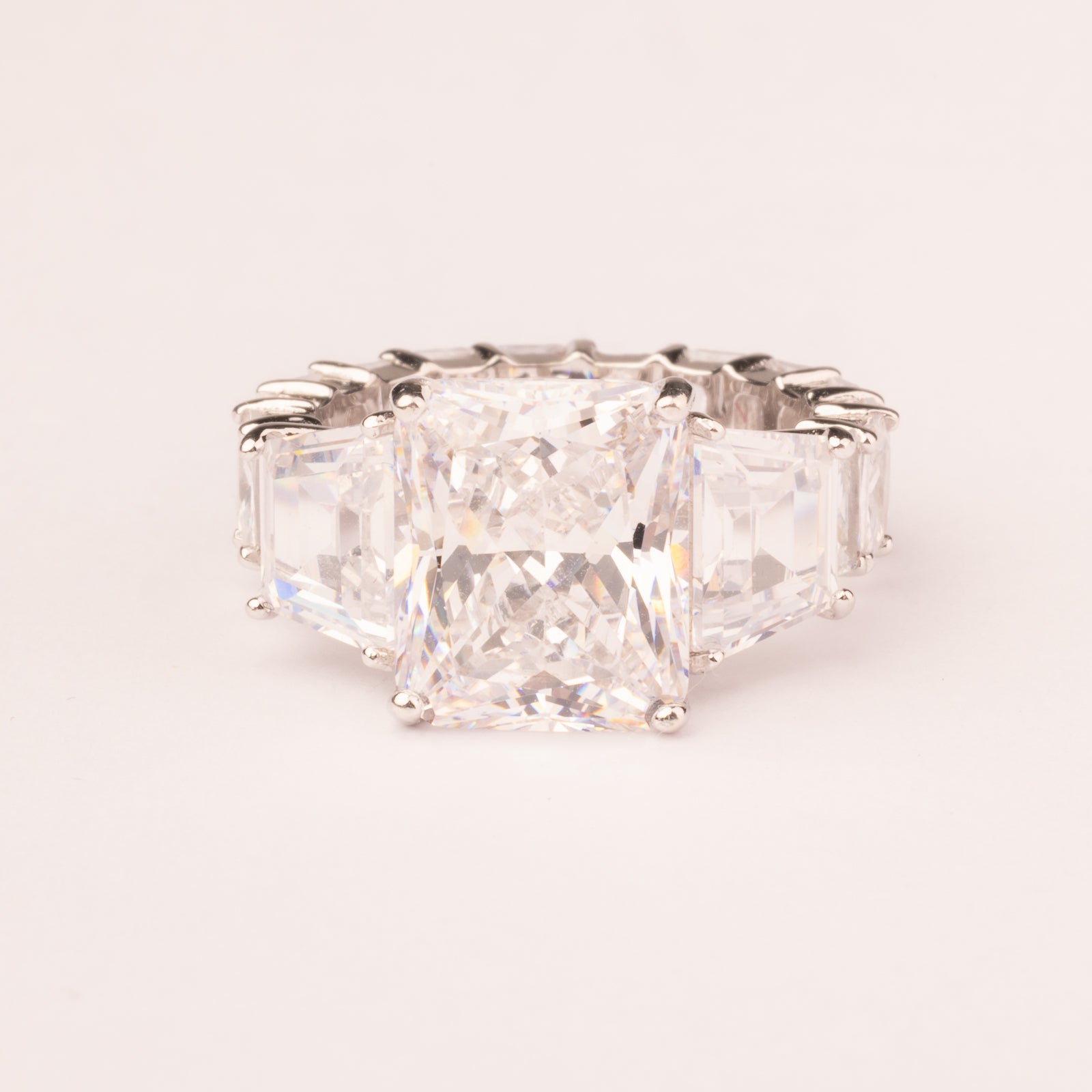 Baguette ring with rectangular white solitaire