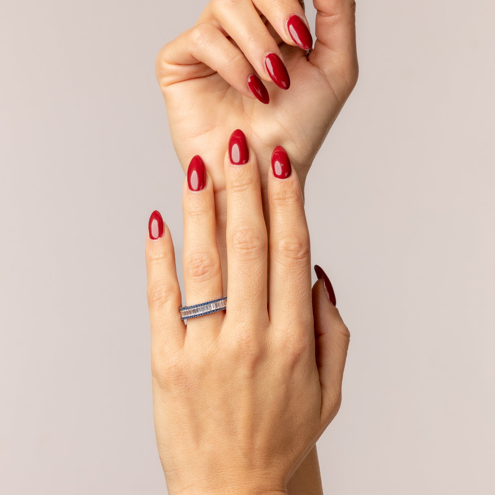 Alliance with emerald baguette cut cubic zirconia