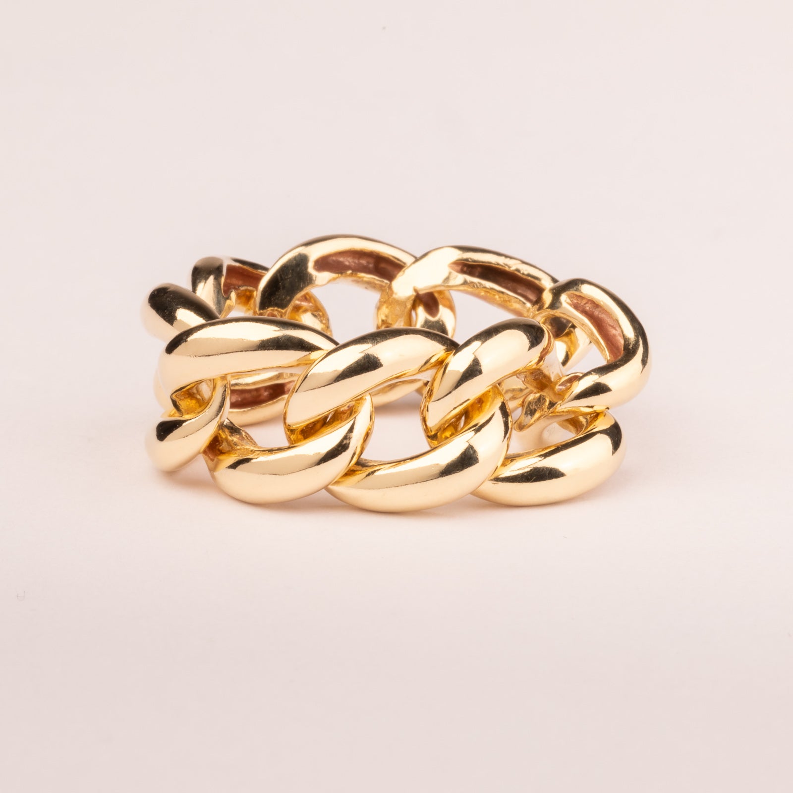 Smooth and soft mesh ring plated in 18k gold