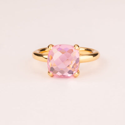 Anillo colorido con circonitas talla cojín rosa