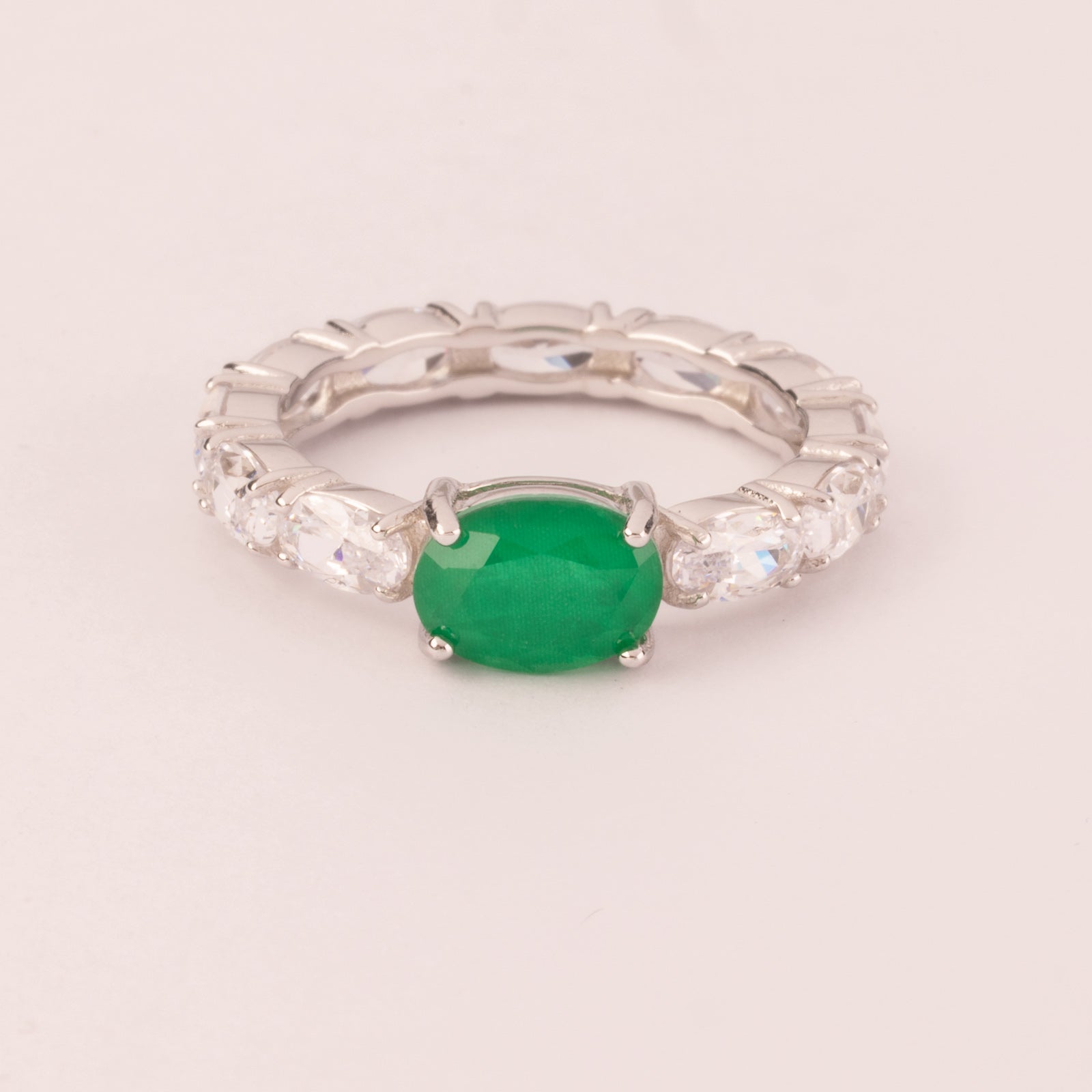 Alliance with oval emerald cubic zirconia