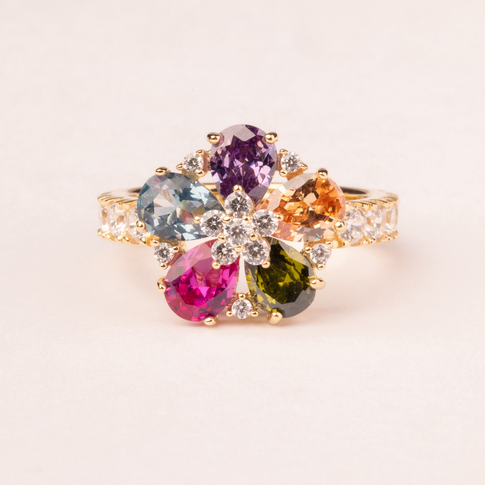 Multicolor Daisy Flower Ring plated in 18k gold