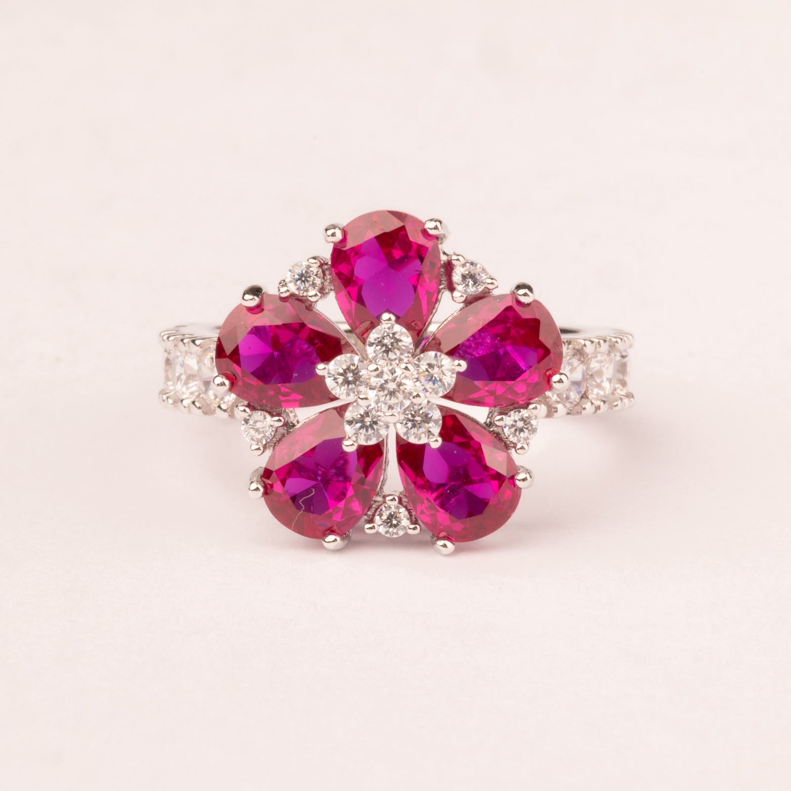 Colorful ruby daisy flower ring