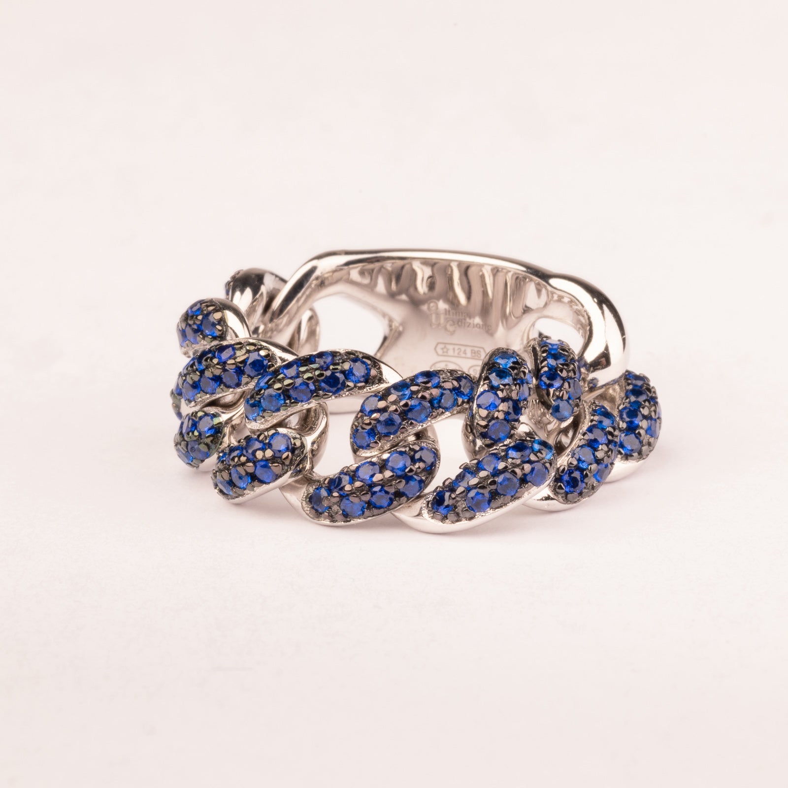 Soft mesh groumette ring with sapphire cubic zirconia