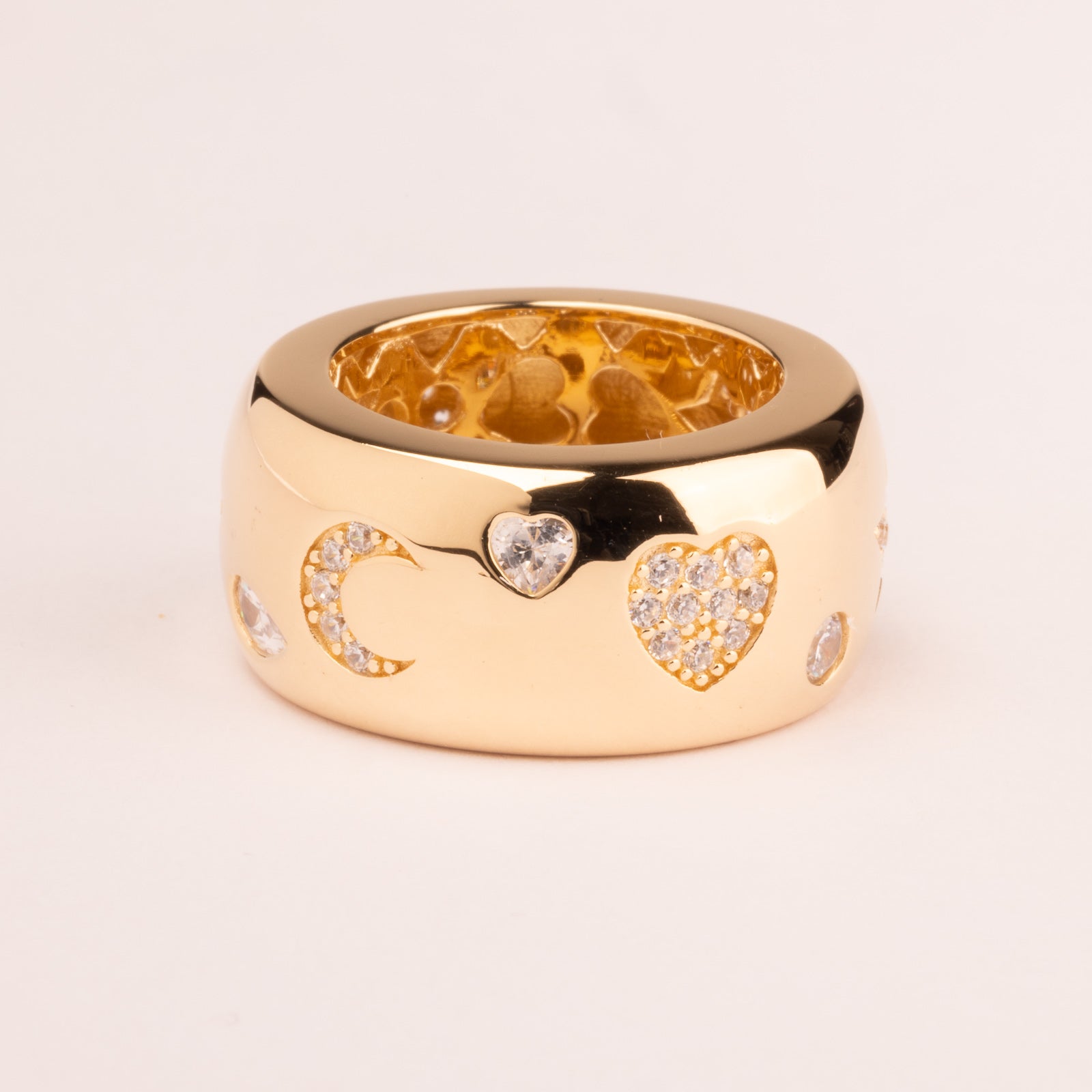 Band ring with multiform cubic zirconia pavé plated in 18k gold