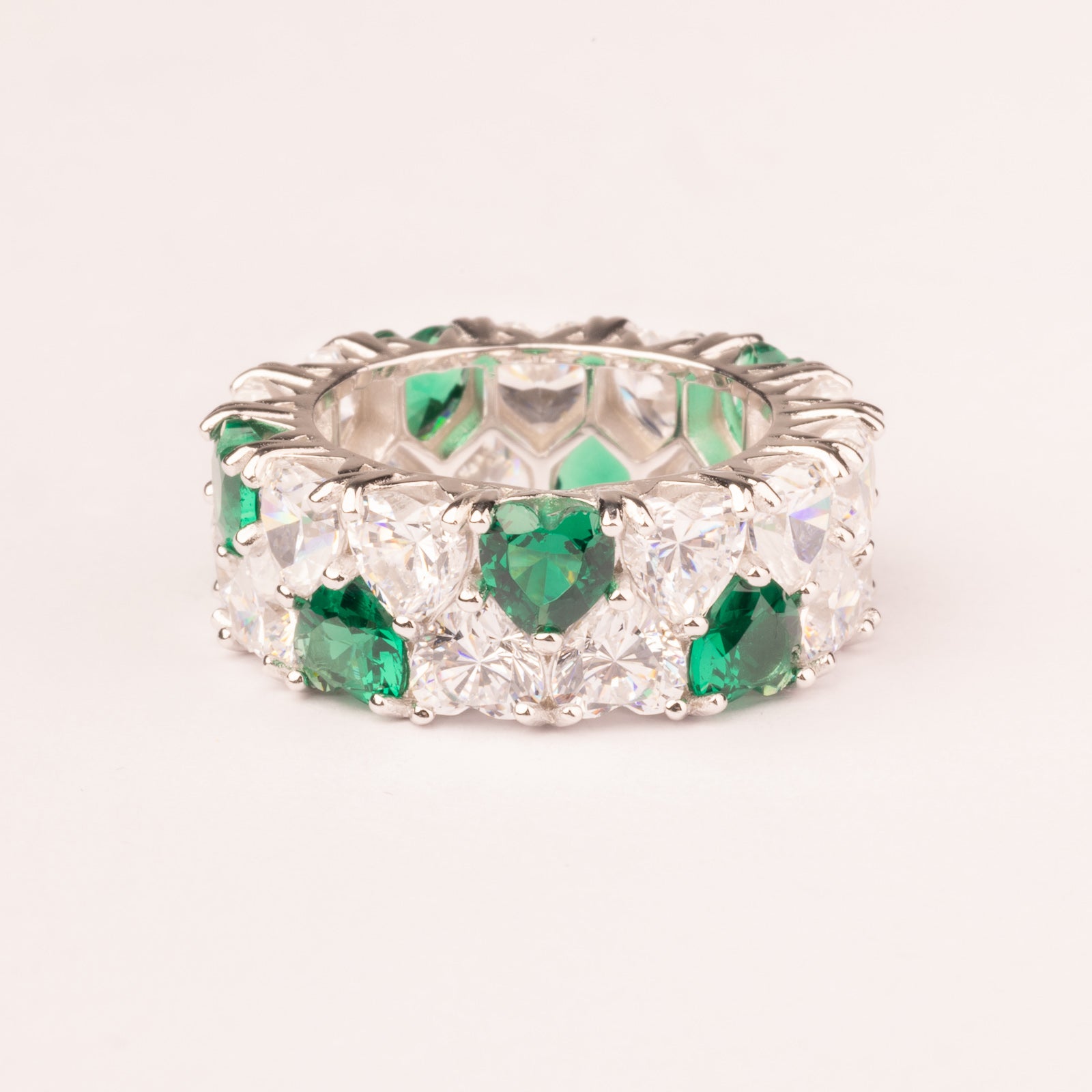 Alliance high band double row of emerald hearts