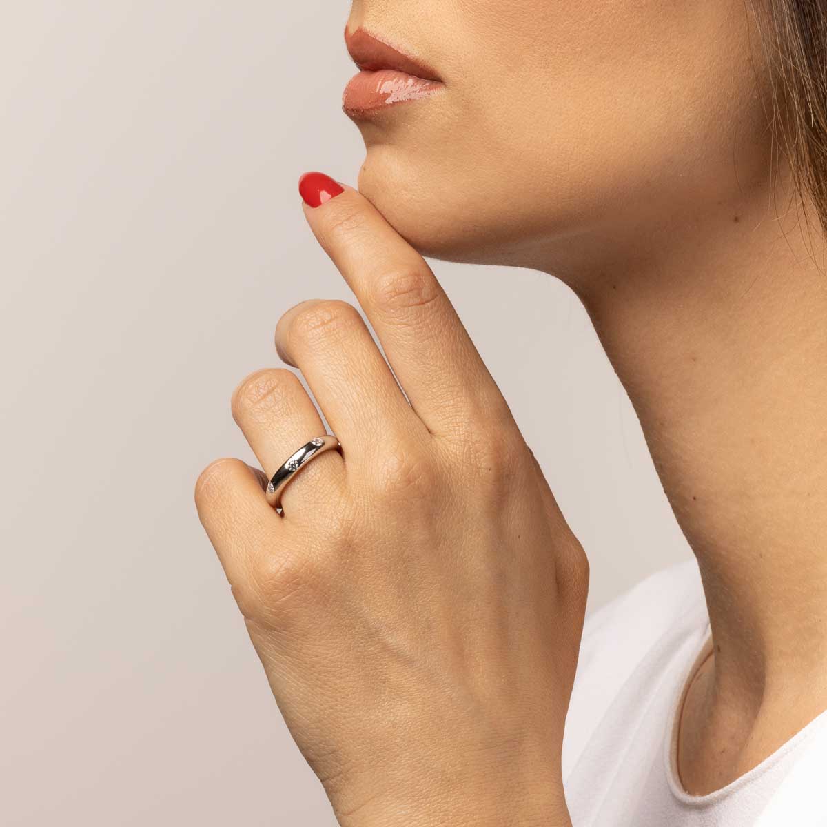 Smooth ring with white cubic zirconia