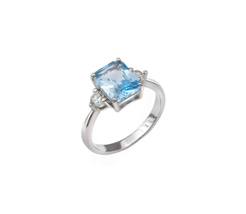 Anillo de plata aguamarina