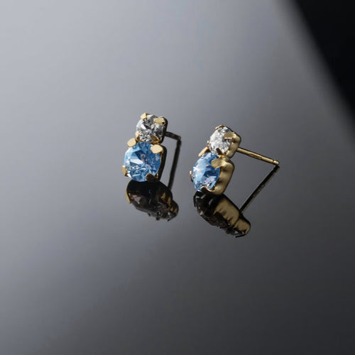 Pendientes pequeños tuyyo azul bañados en oro