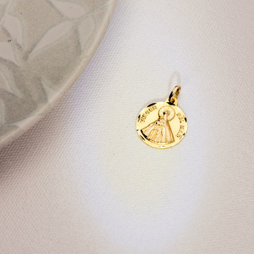 18K Medalla Oro Amarillo Virgen Del Mar Tallada 18 mm