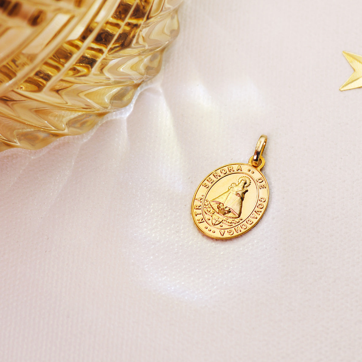 18K Medal Escapular Virgin Covadonga And Cross Of Victory 20x14 mm