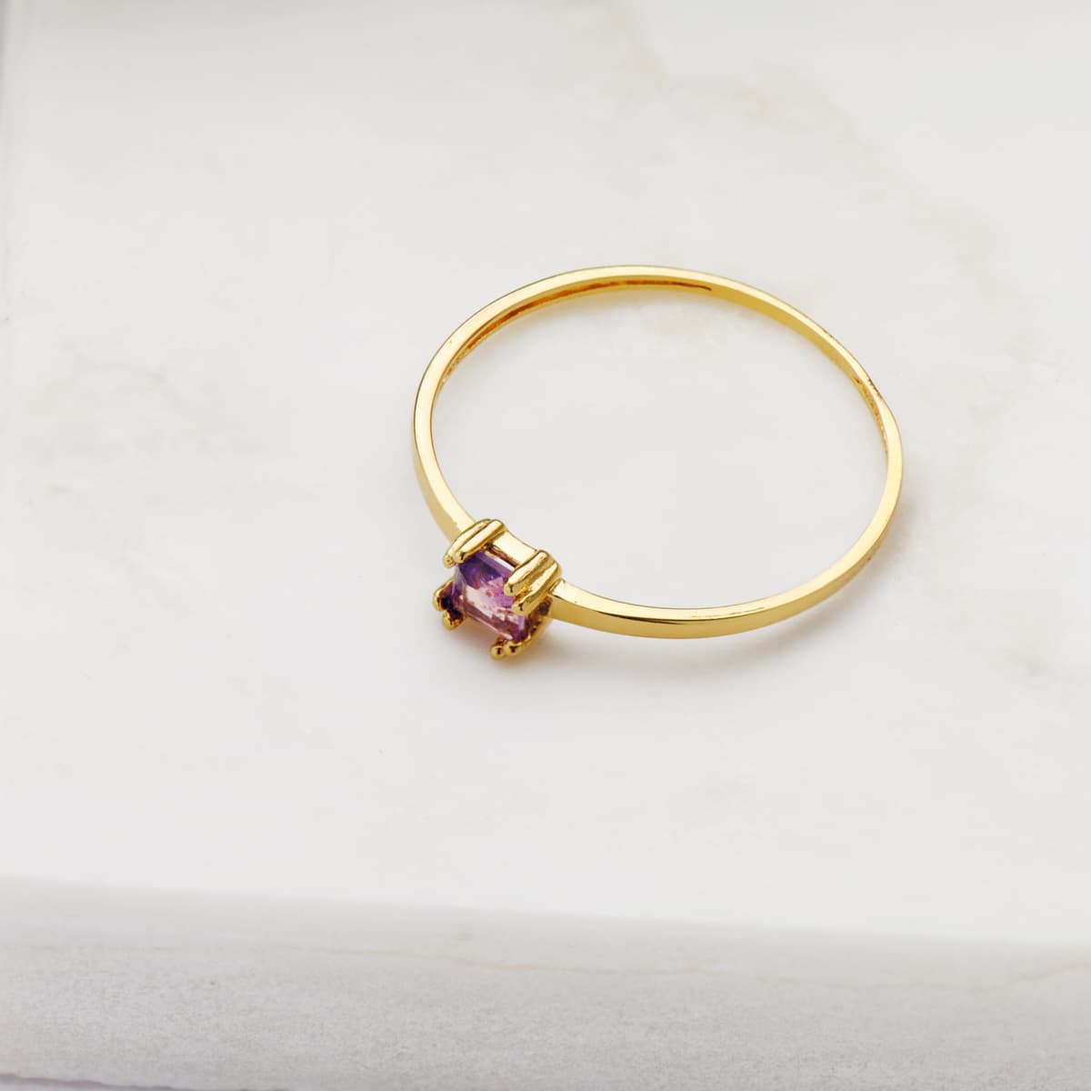 18K Yellow Gold Ring Natural Amethyst 4x3 mm Yellow Gold Body 1.10 mm