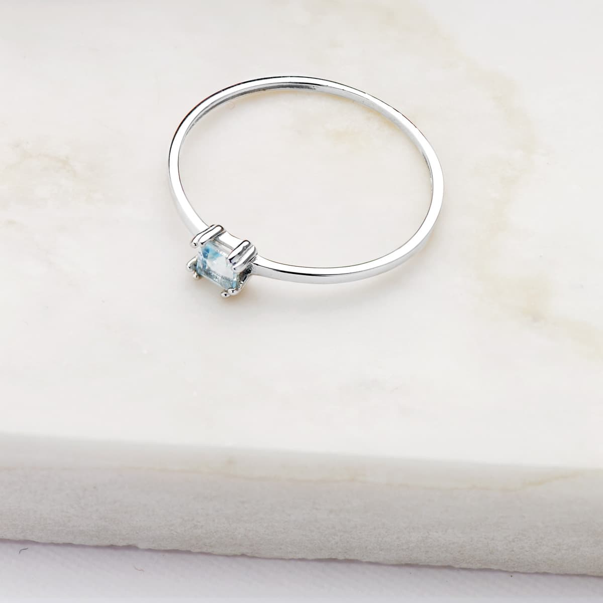 18K Yellow Gold Ring Natural Aquamarine 4x3 mm Yellow Gold Band 1.10 mm