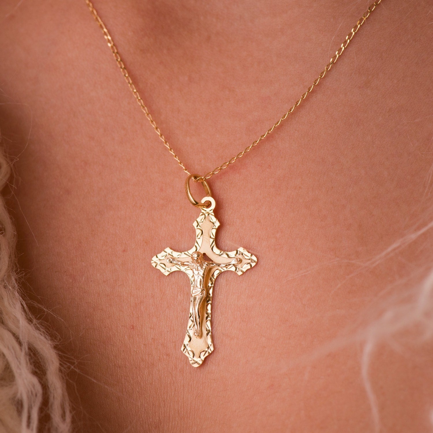 18K Yellow Gold Cross With Carved Christ 35x22 mm