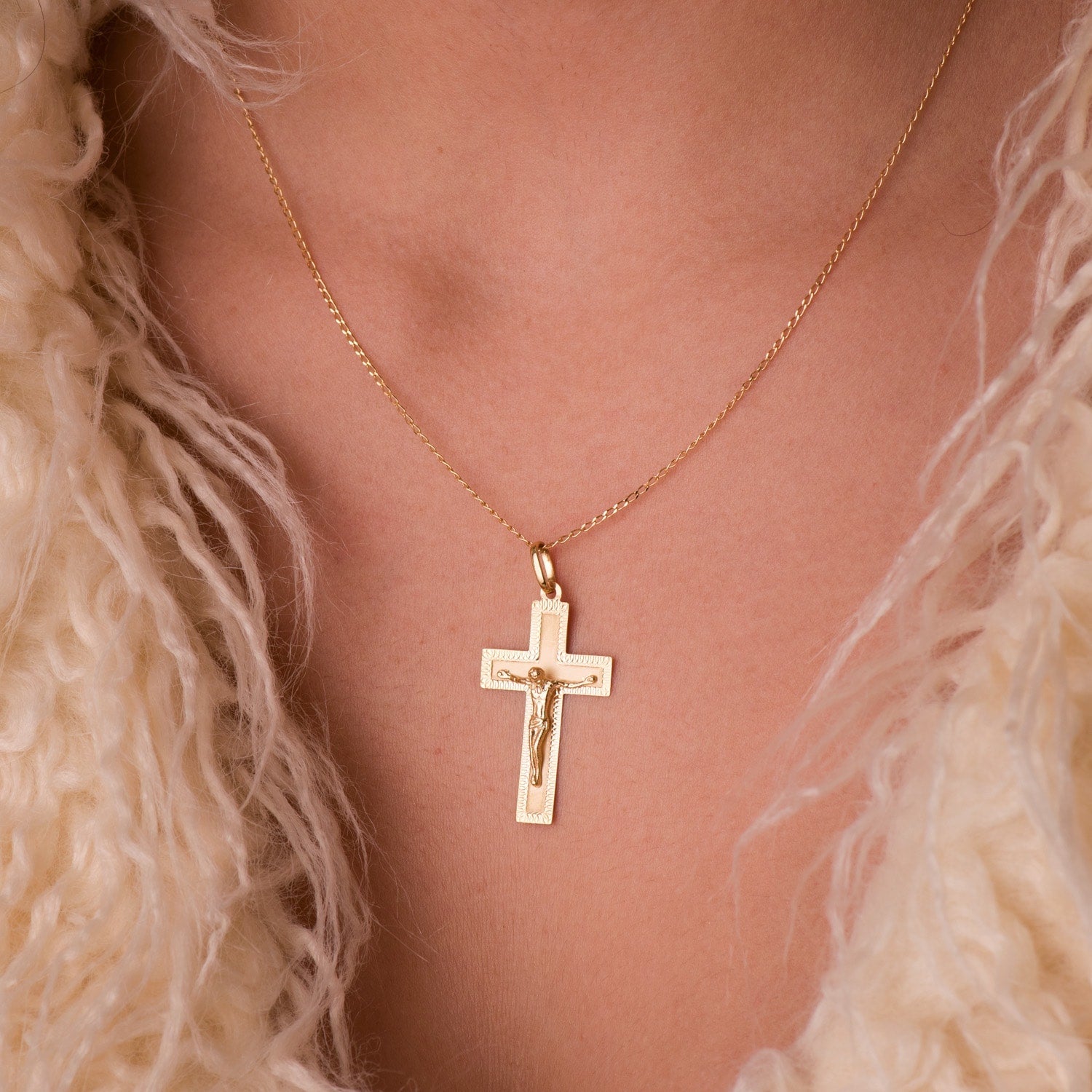 18K Yellow Gold Cross With Carved Christ 35x20 mm