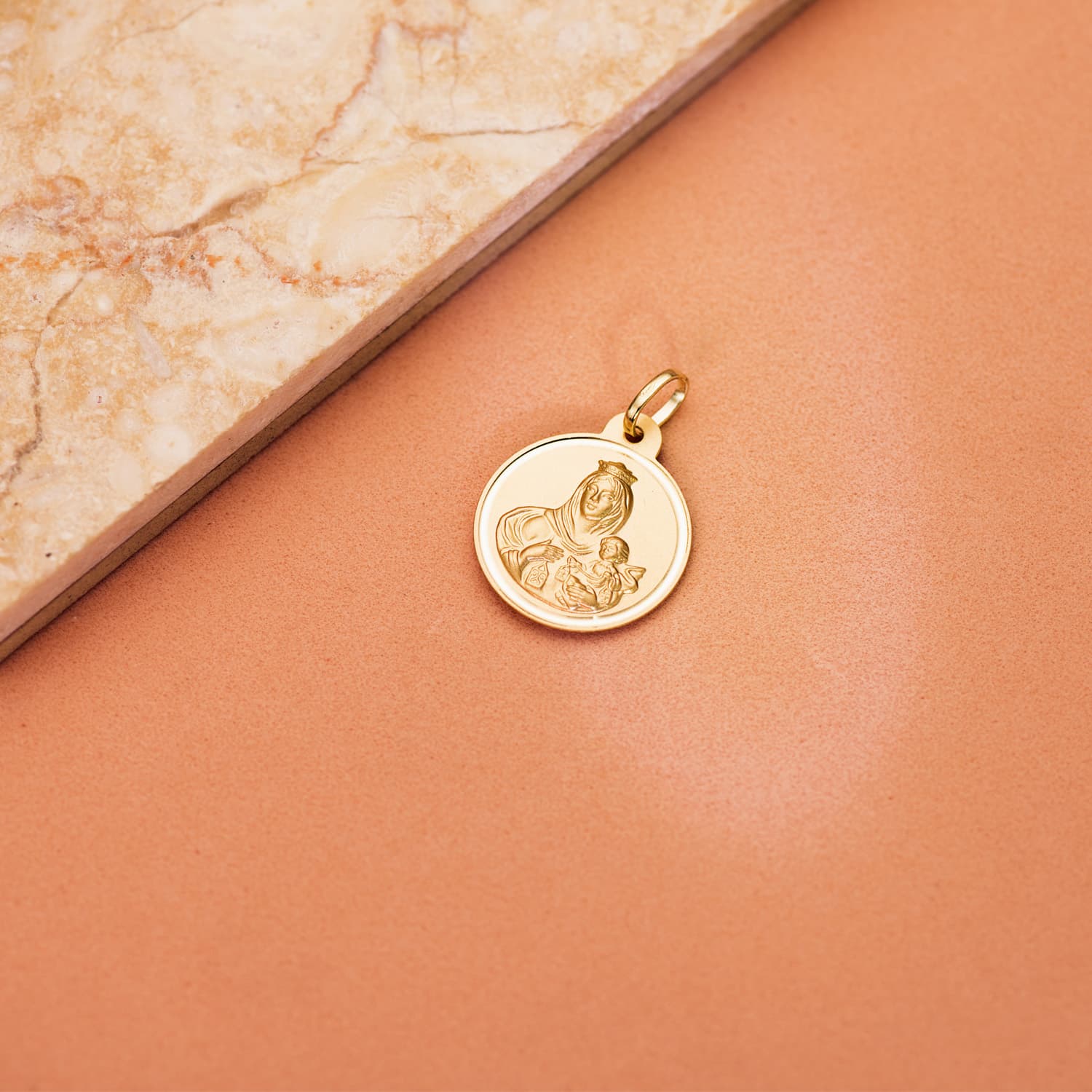 18K Medal Virgin of Carmen Bezel 20 mm