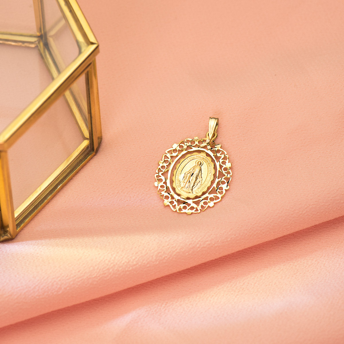 18K Medalla Virgen De La Milagrosa Cerco 27x21 mm