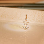 Croix de Camargue en Or Jaune 18 Carats. 20x12mm