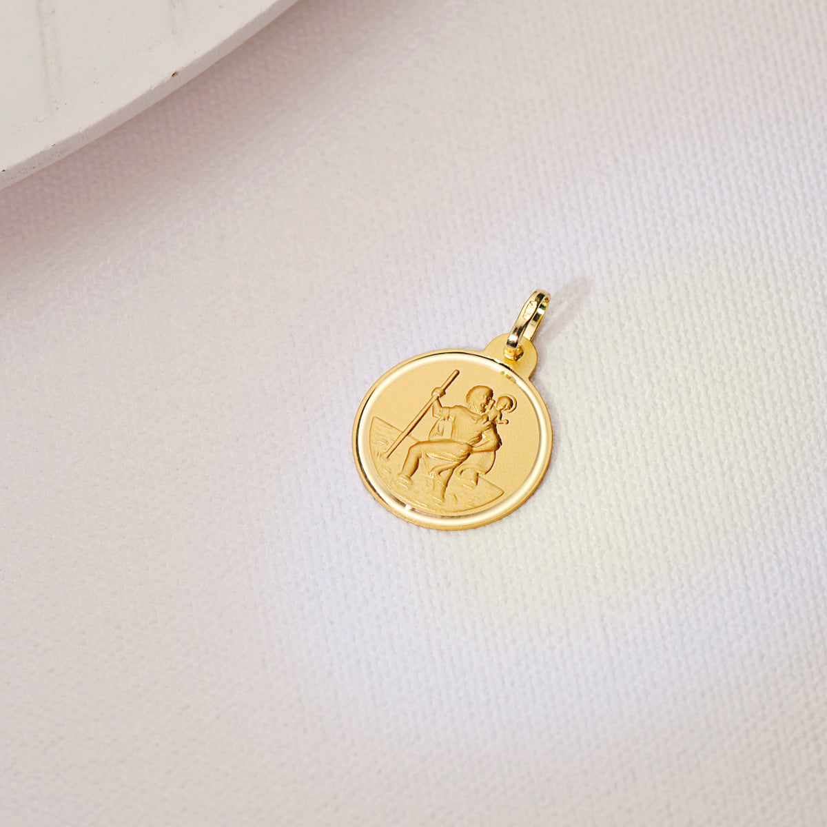 18K Medal Saint Christopher Bezel 20 mm