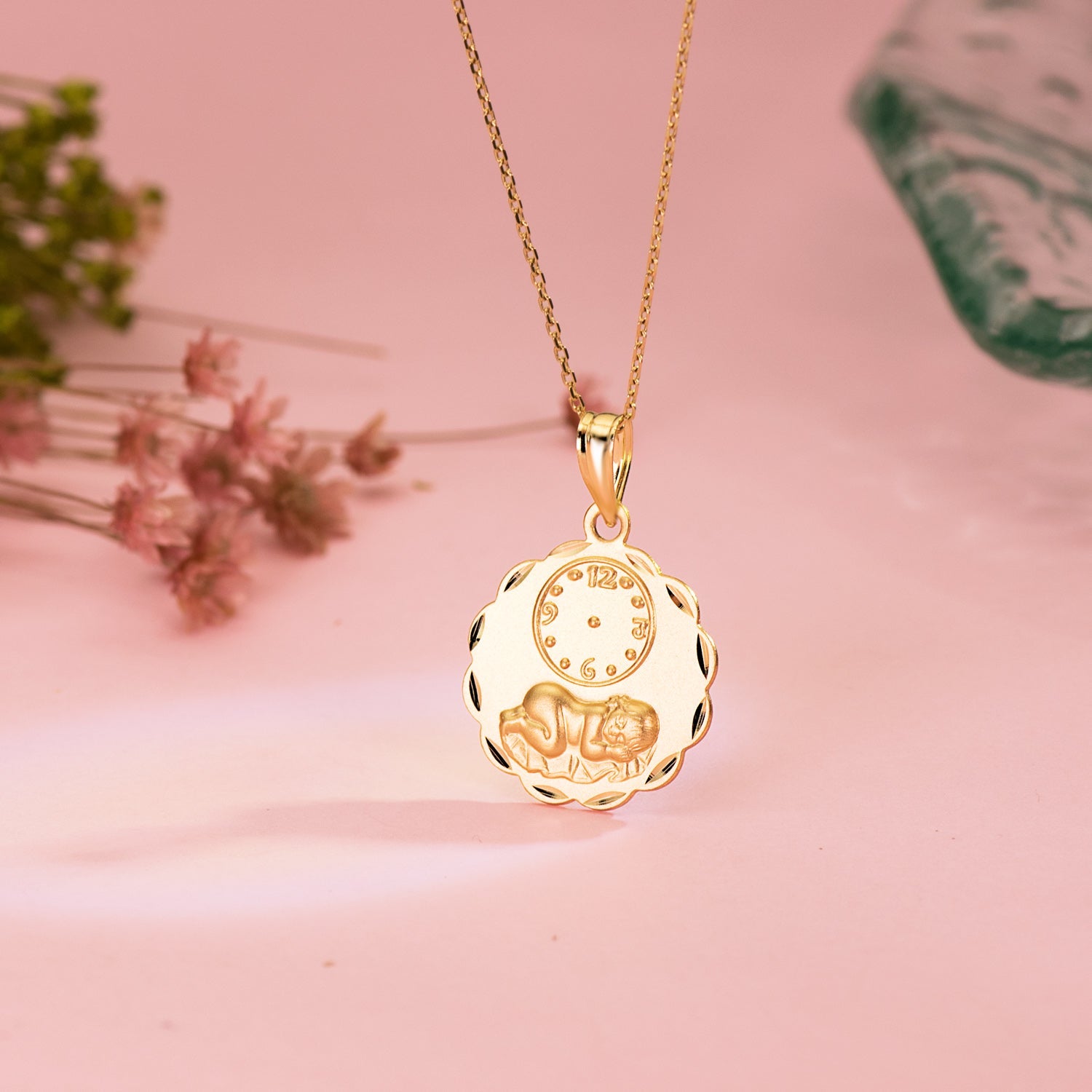 Médaille ronde 18K enfant de l'heure avec montre gravée 16 mm